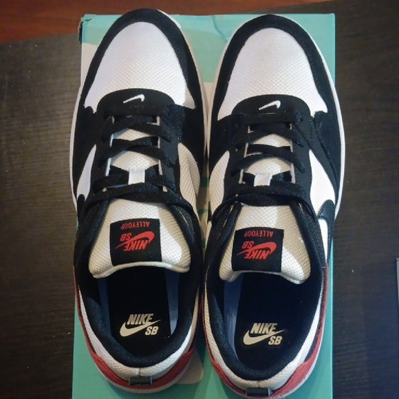 Nike SB Alleyoop Black Toe Sneakers Mens 10 Womens 11.5 NWBOX - Picture 6 of 10